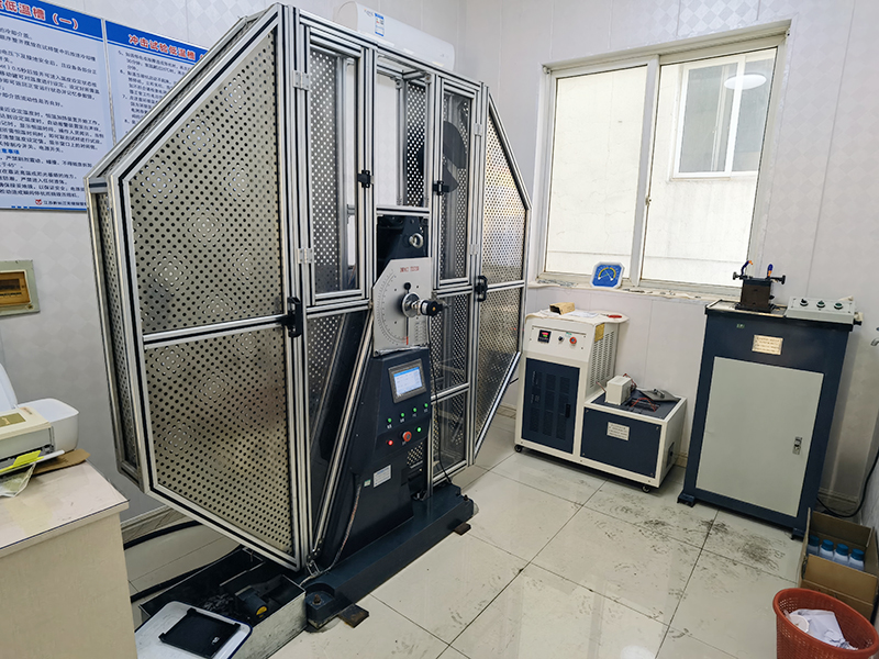 Máquina de pruebas de impacto